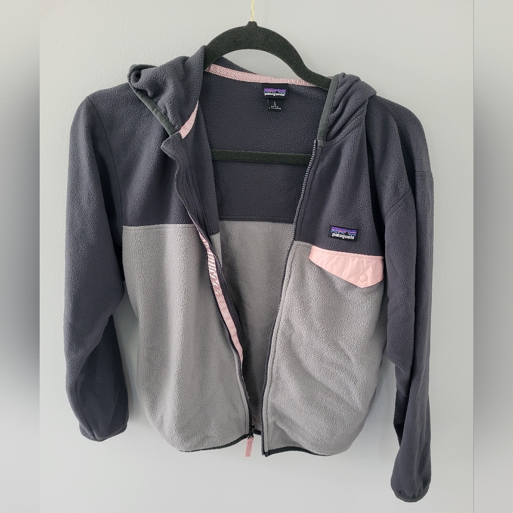 Patagonia girls size lg zip up